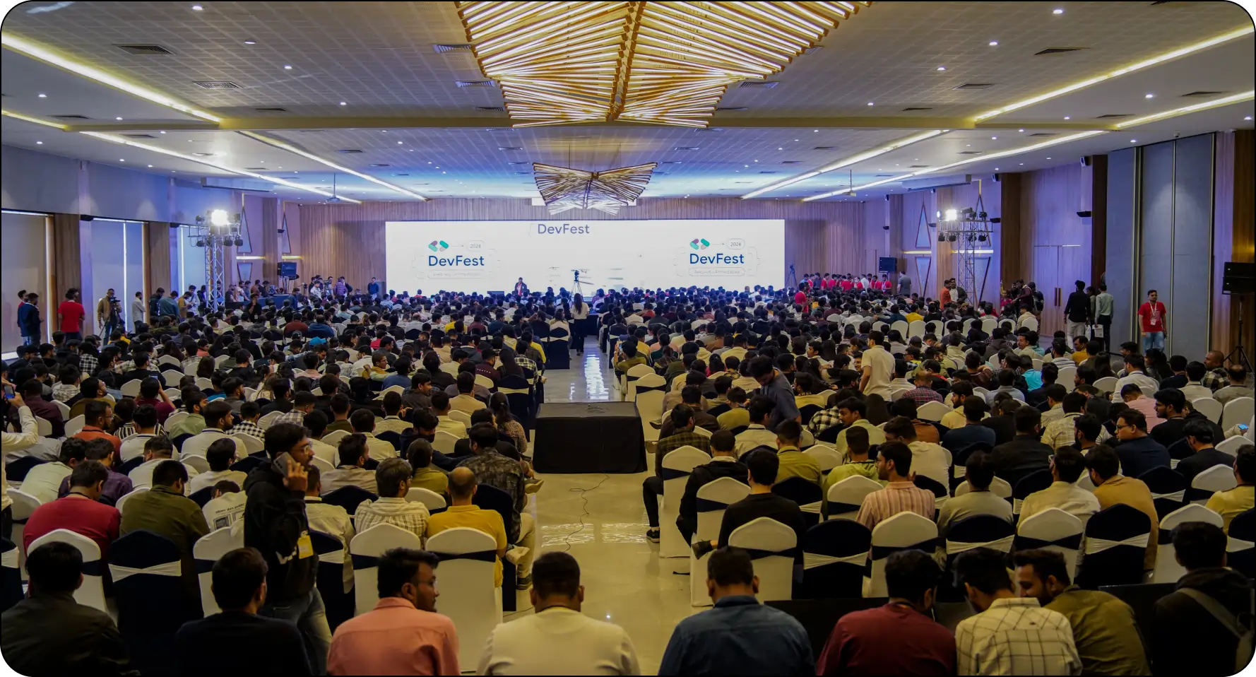 A packed audience at GDG DevFest Ahmedabad